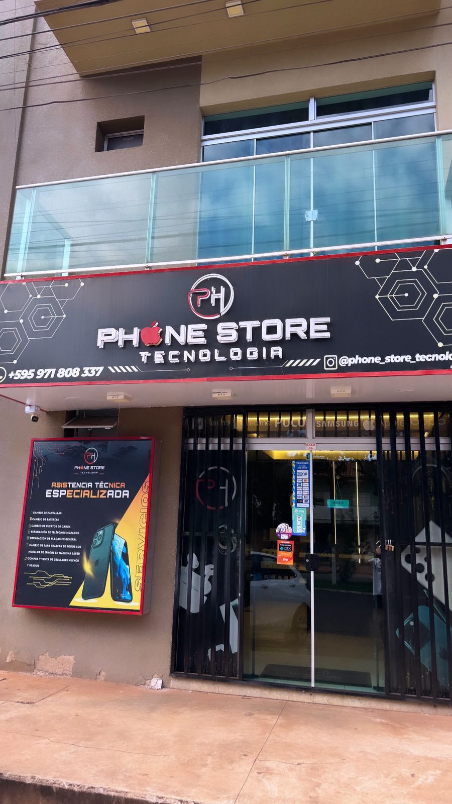 Fachada Phone Store Tecnología
